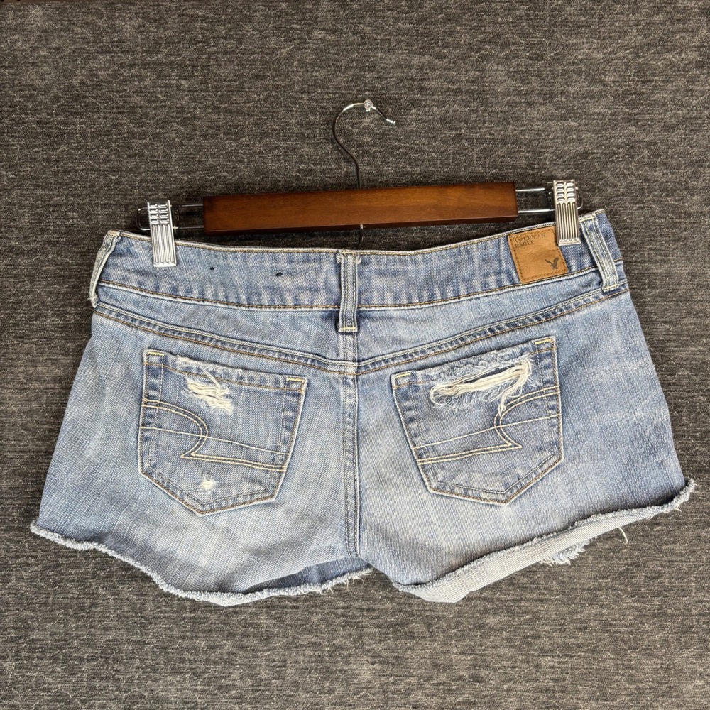 American Eagle Denim Shorts Womens 2 Light Wash Low Rise Distressed Y2K Cut Offs - Picture 4 of 6